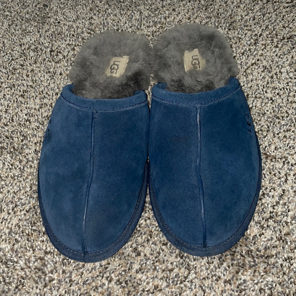 Ugg scuff. Men’s 8. Navy